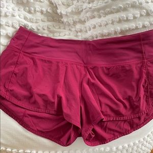 NWOT maroon lululemon speed short 2.5 size 6